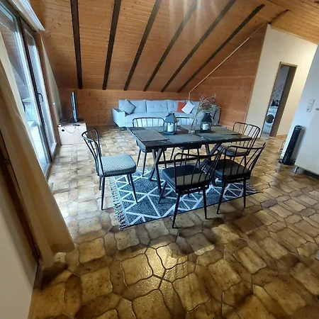 Charmantes Rueckzugsort * 阿尔布鲁克